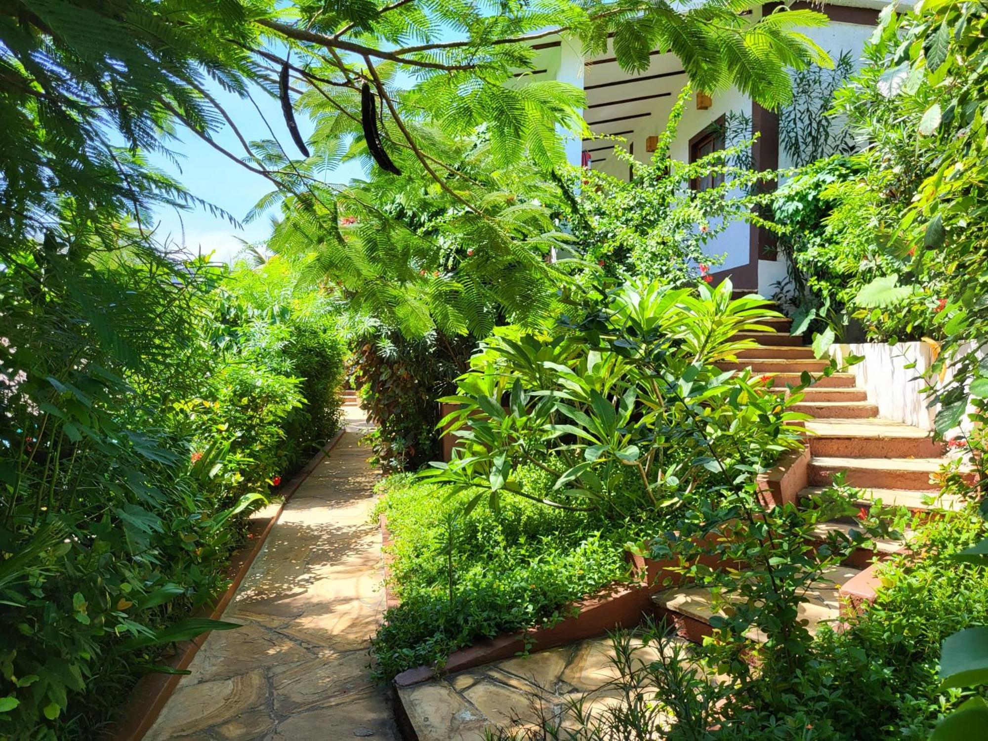 Nyumbani Residence Suites 江比阿 外观 照片